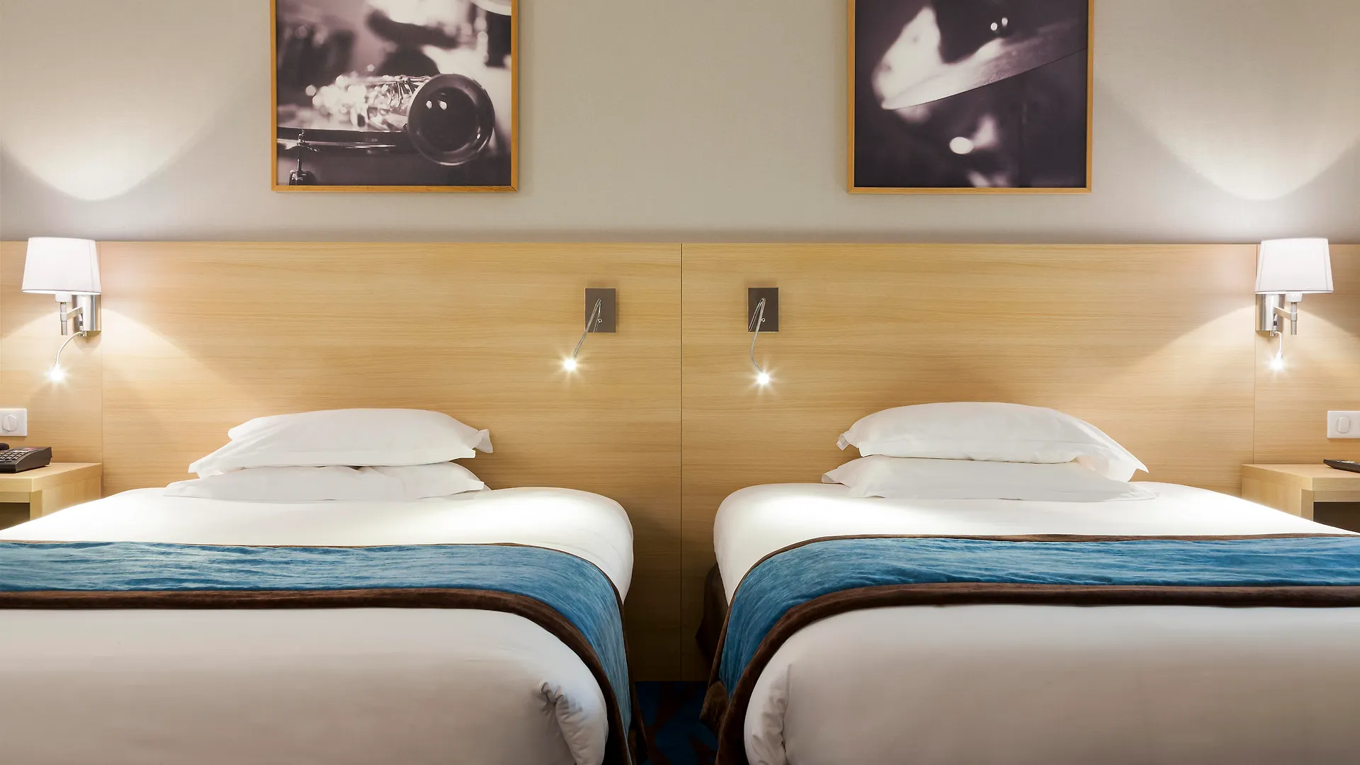 Hotel Mercure 19 Philharmonie La 4*