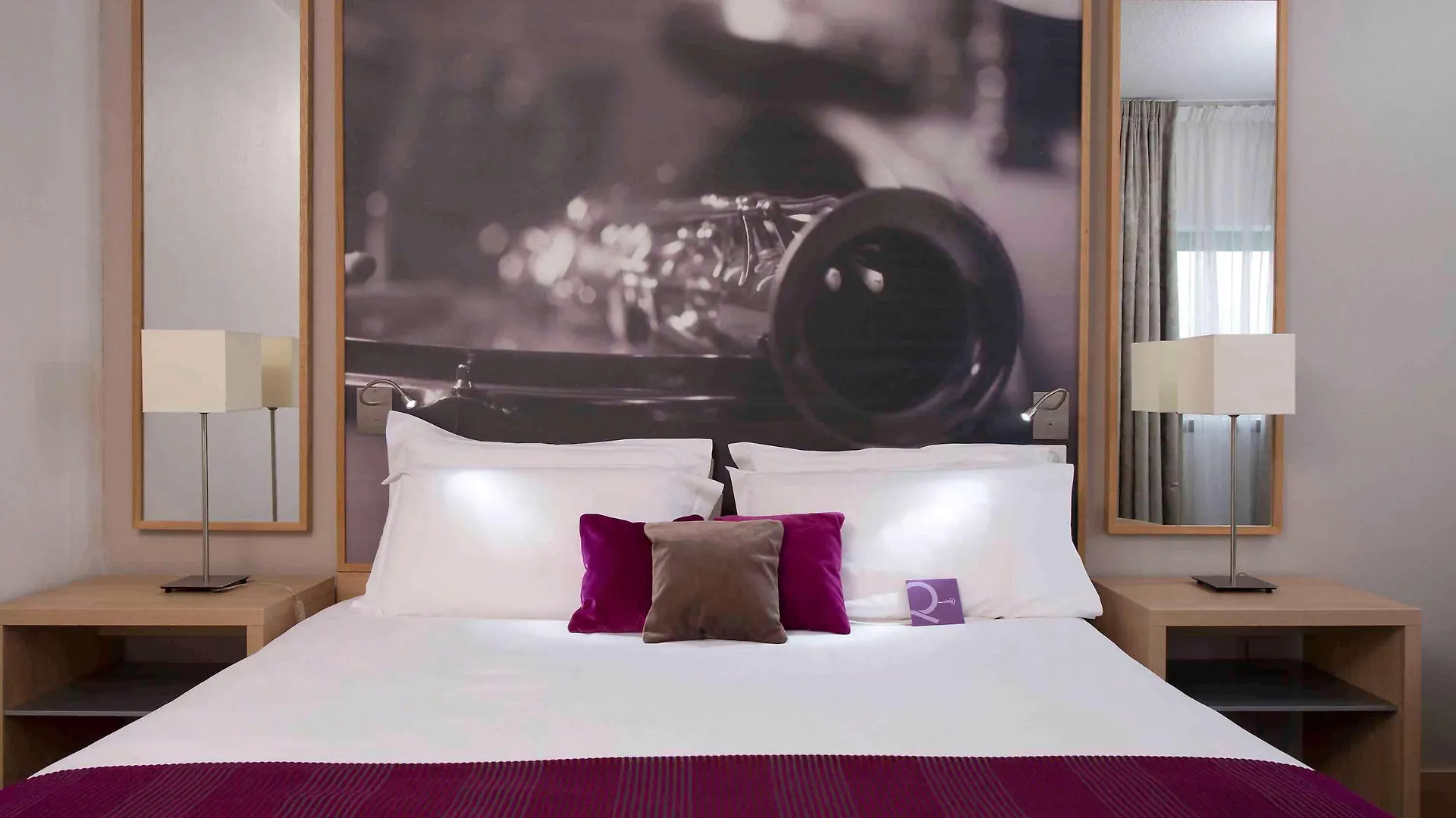 Mercure 19 Philharmonie La 4*